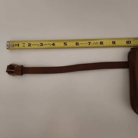 Madewell The Simple Pouch Belt Bag in English Saddle - Picture 13 of 13